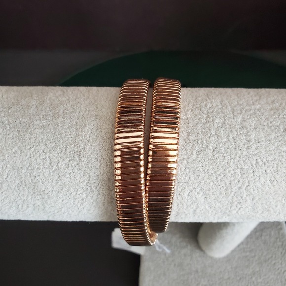 J.Crew Double Wrap Stretch Bracelet Ribbed Gold Tone Metal New with Tags - Picture 1 of 8